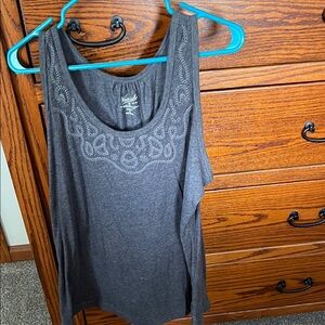 Woolrich Gray Embroidered Women's round scoop neck tank